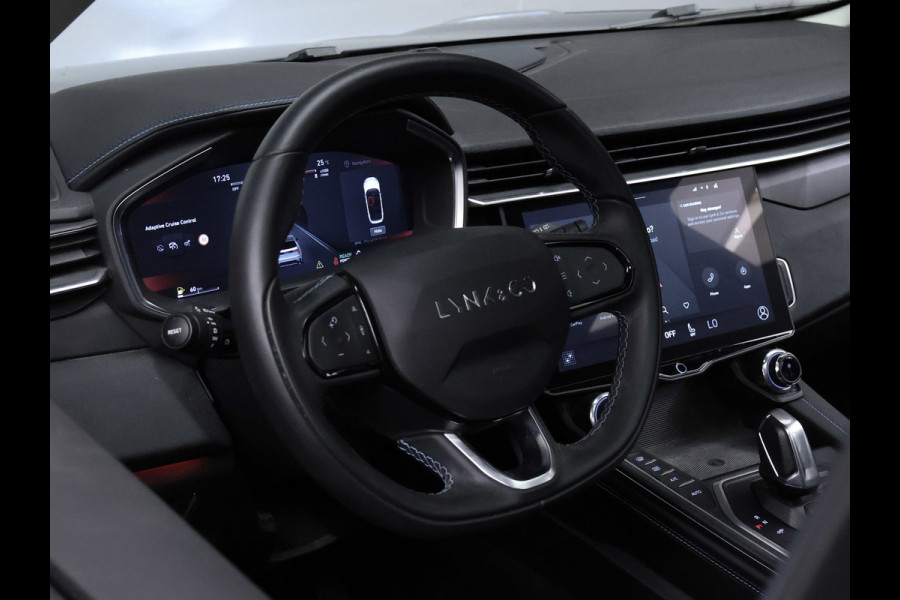 Lynk & Co 01 1.5 Sport (PANORAMADAK,APPLE CARPLAY,CAMERA,360 VIEW,CLIMATE,CRUISE,GETINT,LED,SPORTSTOELEN,LM VELGEN,NETTE STAAT)