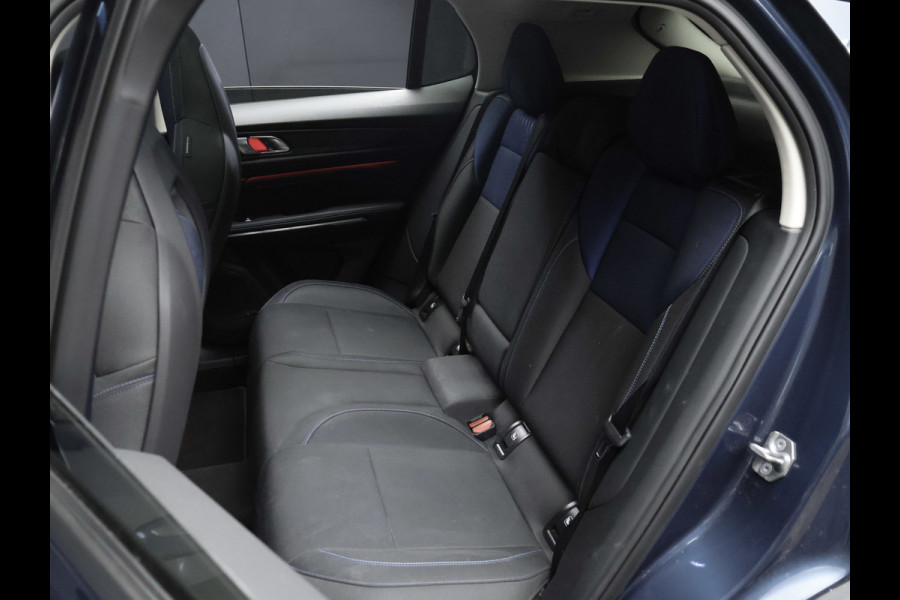 Lynk & Co 01 1.5 Sport (PANORAMADAK,APPLE CARPLAY,CAMERA,360 VIEW,CLIMATE,CRUISE,GETINT,LED,SPORTSTOELEN,LM VELGEN,NETTE STAAT)