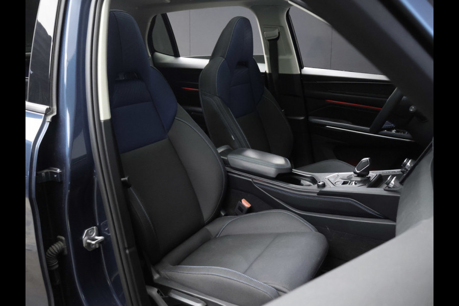 Lynk & Co 01 1.5 Sport (PANORAMADAK,APPLE CARPLAY,CAMERA,360 VIEW,CLIMATE,CRUISE,GETINT,LED,SPORTSTOELEN,LM VELGEN,NETTE STAAT)