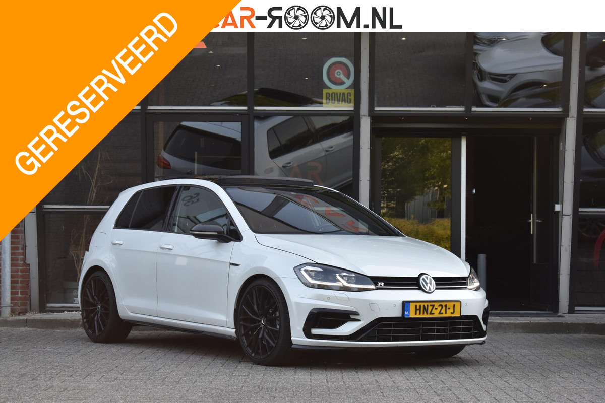 Volkswagen Golf 2.0 TSI 4Motion R Pano Akra Camera Dynaudio