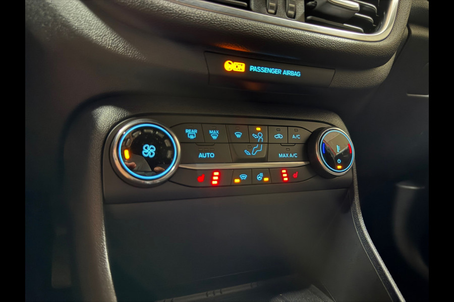 Ford Fiesta 1.0 EcoBoost Hybrid ST-Line Automaat | Facelift| LED | Navi | 17 Inch | Sportstoelen | Camera | Winter Pack | 2022