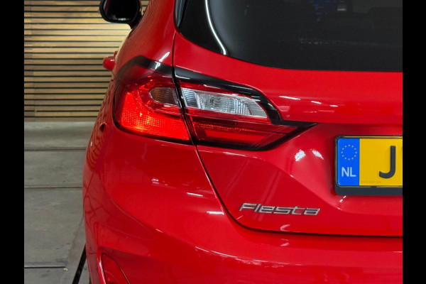 Ford Fiesta 1.0 EcoBoost Hybrid ST-Line Automaat | Facelift| LED | Navi | 17 Inch | Sportstoelen | Camera | Winter Pack | 2022