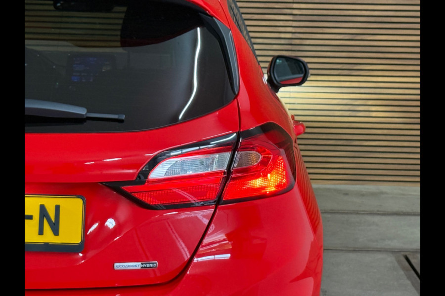 Ford Fiesta 1.0 EcoBoost Hybrid ST-Line Automaat | Facelift| LED | Navi | 17 Inch | Sportstoelen | Camera | Winter Pack | 2022