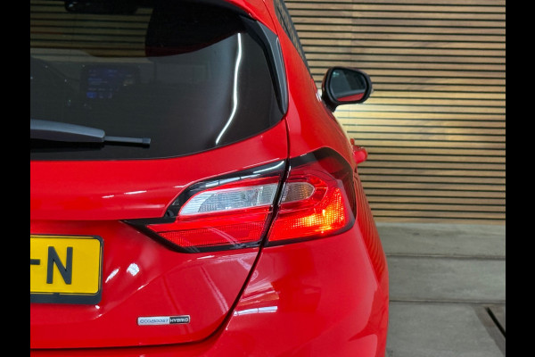 Ford Fiesta 1.0 EcoBoost Hybrid ST-Line Automaat | Facelift| LED | Navi | 17 Inch | Sportstoelen | Camera | Winter Pack | 2022