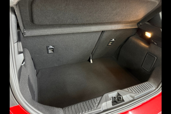 Ford Fiesta 1.0 EcoBoost Hybrid ST-Line Automaat | Facelift| LED | Navi | 17 Inch | Sportstoelen | Camera | Winter Pack | 2022