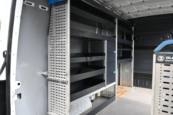 Mercedes-Benz Sprinter 315 CDI L2H2 RWD Werkplaats inrichting, Geveerde stoel, Camera