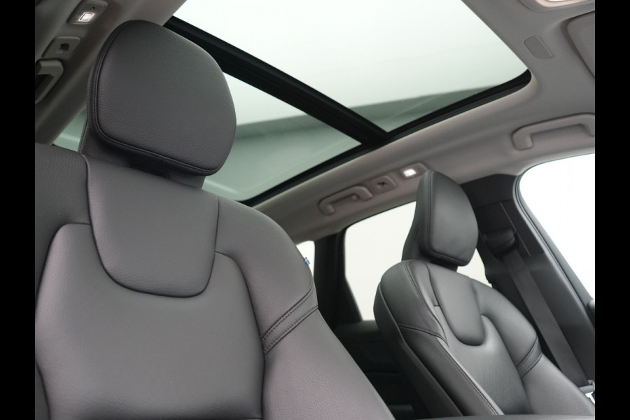 Volvo XC60 T6 PHEV AWD Plus Dark 350pk Dealer O.H | Panodak | Adaptive Cruise | 360 Camera | Lederen Sportstoelen Memory & Verwarmd | Apple Carplay | Google Assistant & Maps | BLIS | Stuurverwarming | Pilot Assist | Virtual | Navigatie | DAB | 19"L.M | Plug In Hybrid |