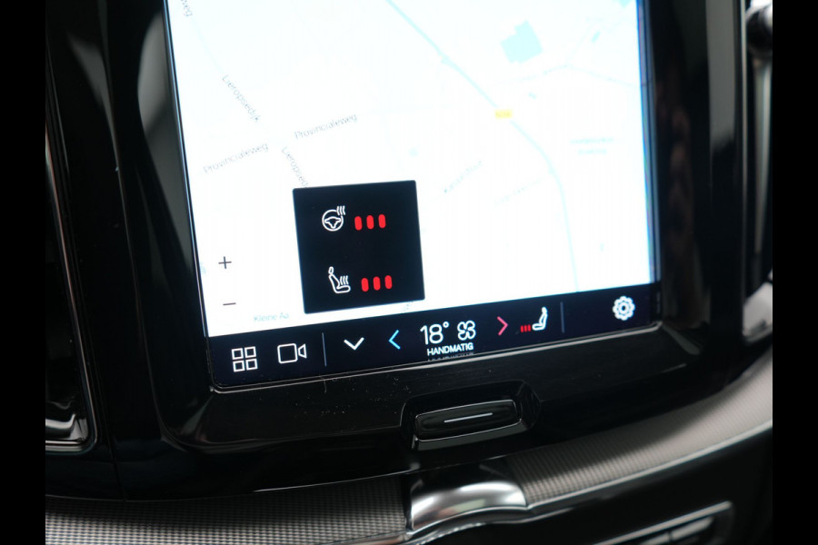 Volvo XC60 T6 PHEV AWD Plus Dark 350pk Dealer O.H | Panodak | Adaptive Cruise | 360 Camera | Lederen Sportstoelen Memory & Verwarmd | Apple Carplay | Google Assistant & Maps | BLIS | Stuurverwarming | Pilot Assist | Virtual | Navigatie | DAB | 19"L.M | Plug In Hybrid |