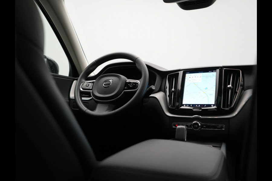 Volvo XC60 T6 PHEV AWD Plus Dark 350pk Dealer O.H | Panodak | Adaptive Cruise | 360 Camera | Lederen Sportstoelen Memory & Verwarmd | Apple Carplay | Google Assistant & Maps | BLIS | Stuurverwarming | Pilot Assist | Virtual | Navigatie | DAB | 19"L.M | Plug In Hybrid |