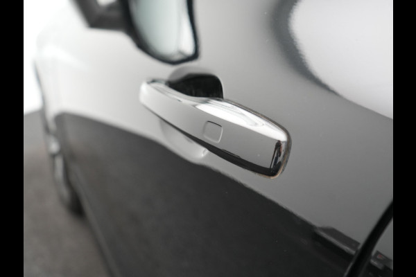 Volvo XC60 T6 PHEV AWD Plus Dark 350pk Dealer O.H | Panodak | Adaptive Cruise | 360 Camera | Lederen Sportstoelen Memory & Verwarmd | Apple Carplay | Google Assistant & Maps | BLIS | Stuurverwarming | Pilot Assist | Virtual | Navigatie | DAB | 19"L.M | Plug In Hybrid |