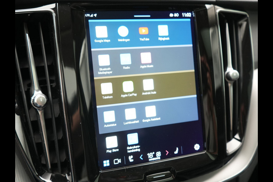 Volvo XC60 T6 PHEV AWD Plus Dark 350pk Dealer O.H | Panodak | Adaptive Cruise | 360 Camera | Lederen Sportstoelen Memory & Verwarmd | Apple Carplay | Google Assistant & Maps | BLIS | Stuurverwarming | Pilot Assist | Virtual | Navigatie | DAB | 19"L.M | Plug In Hybrid |