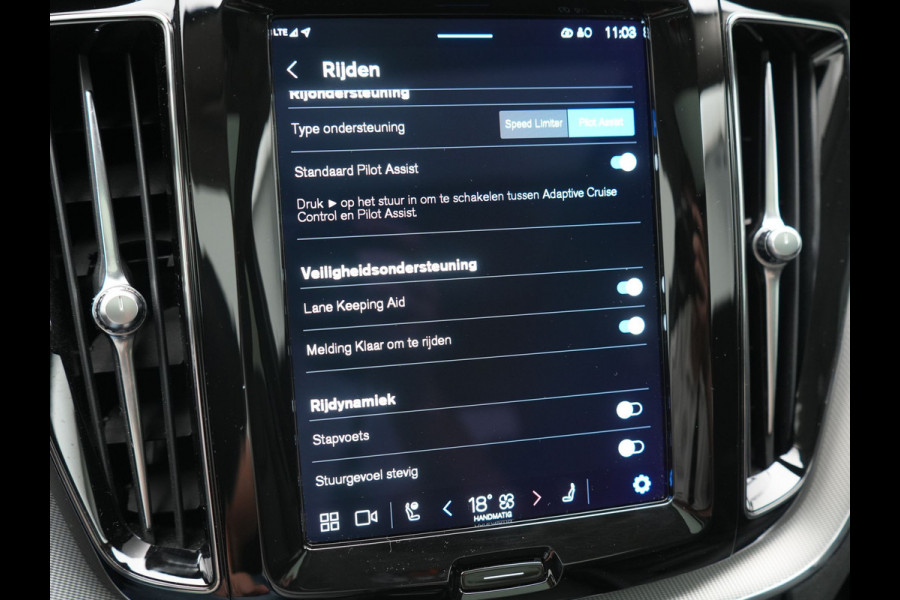 Volvo XC60 T6 PHEV AWD Plus Dark 350pk Dealer O.H | Panodak | Adaptive Cruise | 360 Camera | Lederen Sportstoelen Memory & Verwarmd | Apple Carplay | Google Assistant & Maps | BLIS | Stuurverwarming | Pilot Assist | Virtual | Navigatie | DAB | 19"L.M | Plug In Hybrid |
