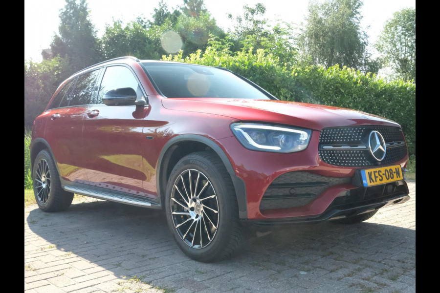 Mercedes-Benz GLC 300e 4MATIC AMG Line 320 PK | Panoramadak | Stoelverwarming | 360 camera | Burmester audio | Elektrische klep | Memory Seats |