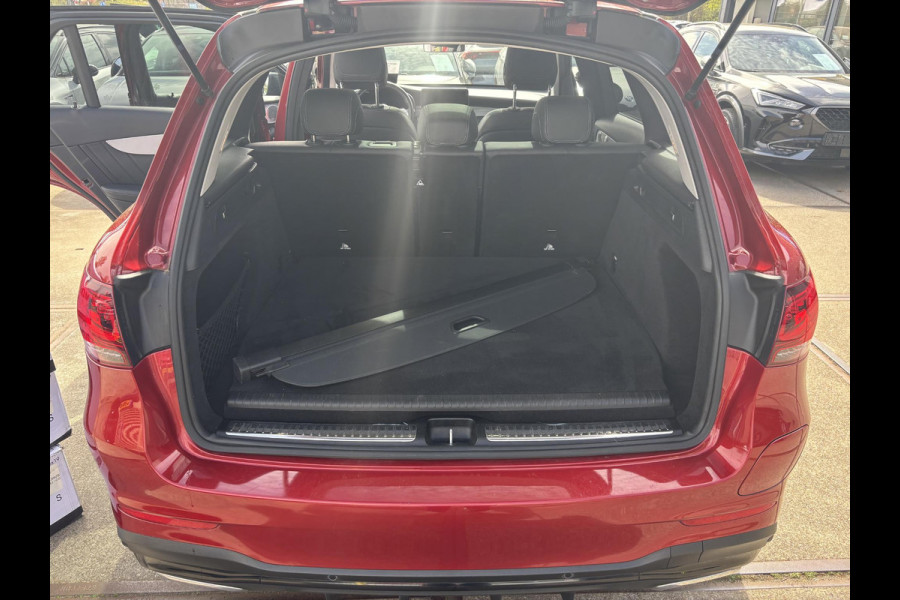 Mercedes-Benz GLC 300e 4MATIC AMG Line 320 PK | Panoramadak | Stoelverwarming | 360 camera | Burmester audio | Elektrische klep | Memory Seats |