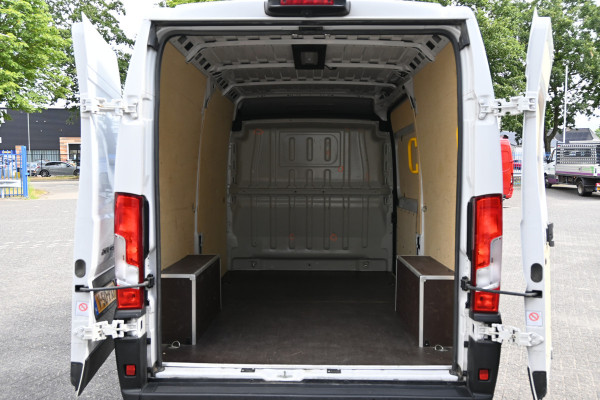 Fiat Ducato L2H2 2.2 MultiJet 140 pk 3.5t Camera, Cruise control, 270 Graden deuren