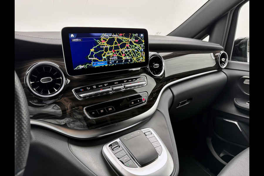 Mercedes-Benz V-Klasse 300d L3 4-Matic Avantgarde 7-zitplaatsen AMG-Line Vol opties Airmatic Stoelventilatie Nappa leder Extra Lang