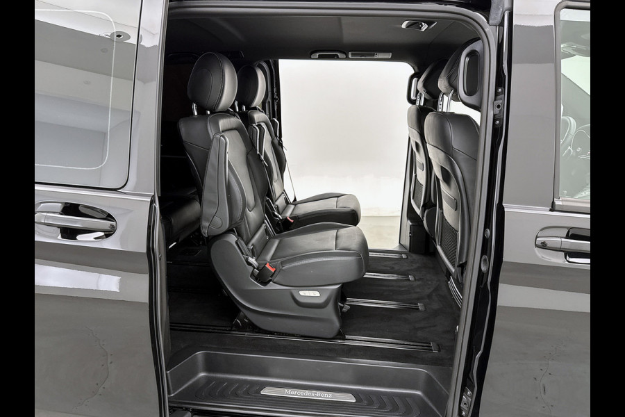 Mercedes-Benz V-Klasse 300d L3 4-Matic Avantgarde 7-zitplaatsen AMG-Line Vol opties Airmatic Stoelventilatie Nappa leder Extra Lang