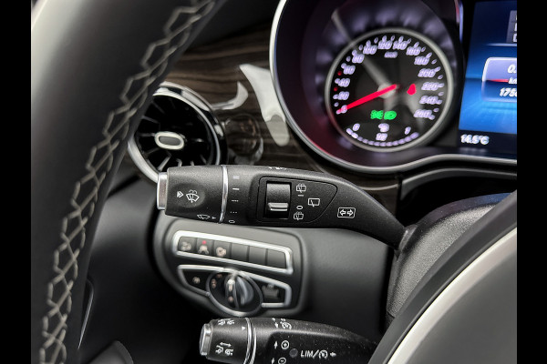 Mercedes-Benz V-Klasse 300d L3 4-Matic Avantgarde 7-zitplaatsen AMG-Line Vol opties Airmatic Stoelventilatie Nappa leder Extra Lang