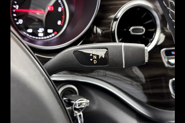 Mercedes-Benz V-Klasse 300d L3 4-Matic Avantgarde 7-zitplaatsen AMG-Line Vol opties Airmatic Stoelventilatie Nappa leder Extra Lang