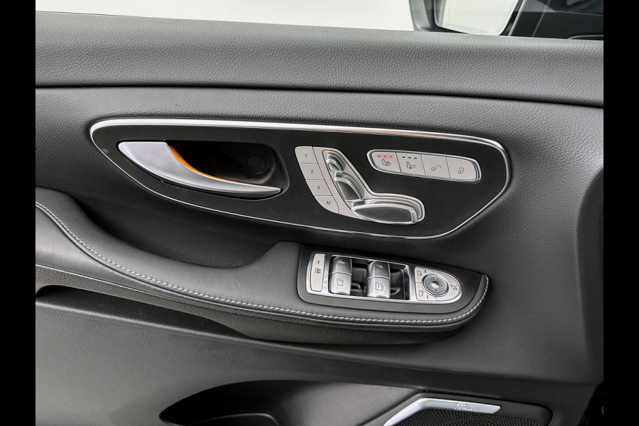 Mercedes-Benz V-Klasse 300d L3 4-Matic Avantgarde 7-zitplaatsen AMG-Line Vol opties Airmatic Stoelventilatie Nappa leder Extra Lang