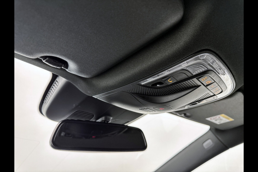 Mercedes-Benz V-Klasse 300d L3 4-Matic Avantgarde 7-zitplaatsen AMG-Line Vol opties Airmatic Stoelventilatie Nappa leder Extra Lang
