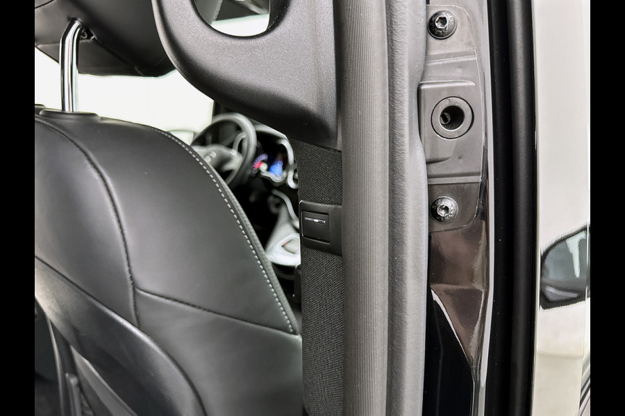 Mercedes-Benz V-Klasse 300d L3 4-Matic Avantgarde 7-zitplaatsen AMG-Line Vol opties Airmatic Stoelventilatie Nappa leder Extra Lang