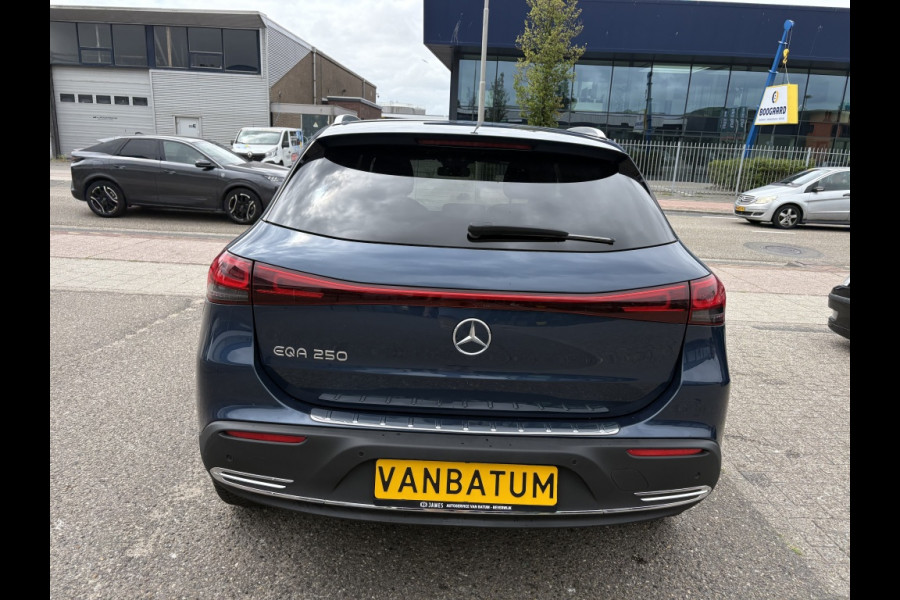 Mercedes-Benz EQA 250 Business Solution Luxery