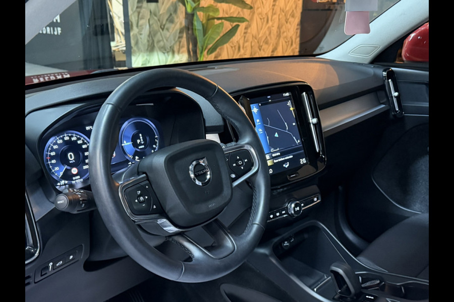 Volvo XC40 1.5 T5 Recharge Inscription Expression SOH 96%|Pano|CarPlay|ACC|Keyless|Elektr.Achterklep|Getint|LED|Rijklaar