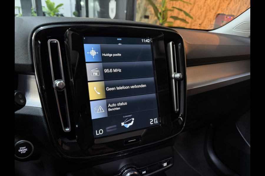 Volvo XC40 1.5 T5 Recharge Inscription Expression SOH 96%|Pano|CarPlay|ACC|Keyless|Elektr.Achterklep|Getint|LED|Rijklaar