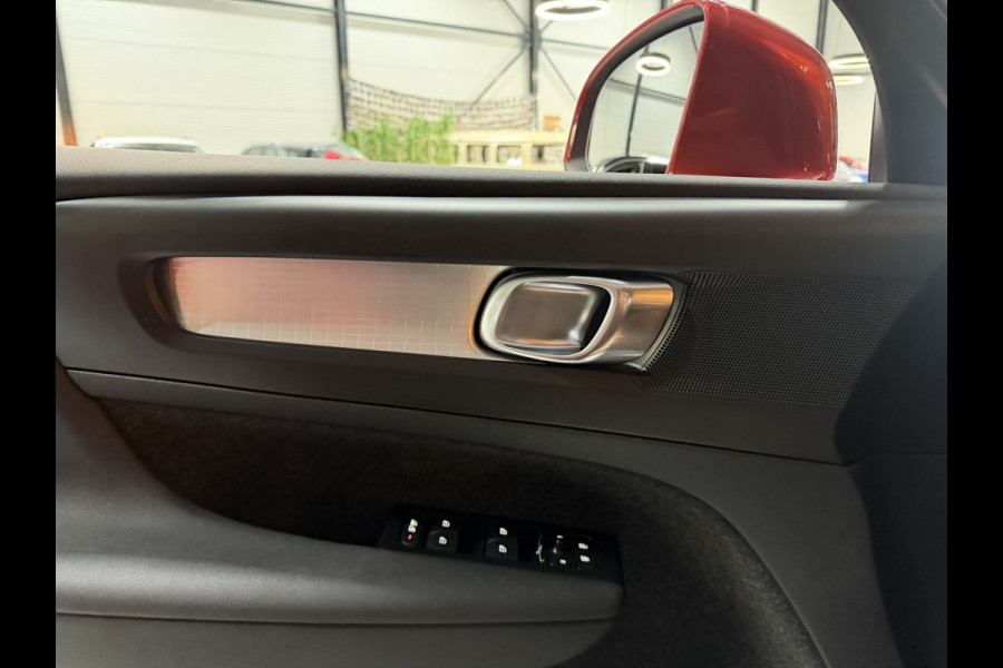 Volvo XC40 1.5 T5 Recharge Inscription Expression SOH 96%|Pano|CarPlay|ACC|Keyless|Elektr.Achterklep|Getint|LED|Rijklaar