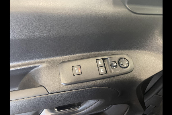 Opel Combo 130pk L1H1 Automaat Sport-Edition Airco Navi Parkeersensoren Trekhaak Cruise control