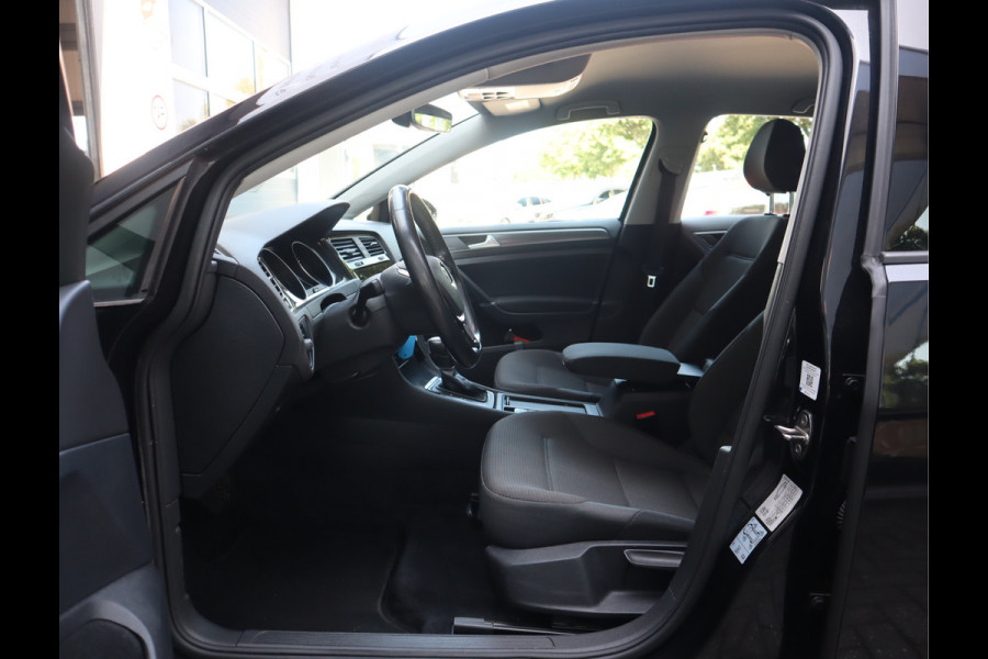 Volkswagen e-Golf E-DITION Navi / Climate / Pdc / Elekramen / Adap-Cruise / App-connect / SOH 89.64% /  Voldoende Apk /