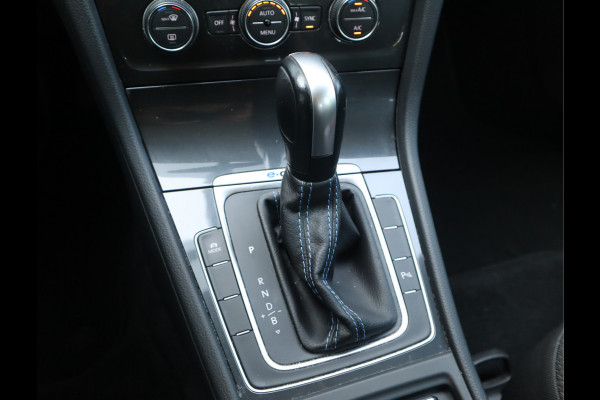 Volkswagen e-Golf E-DITION Navi / Climate / Pdc / Elekramen / Adap-Cruise / App-connect / SOH 89.64% /  Voldoende Apk /