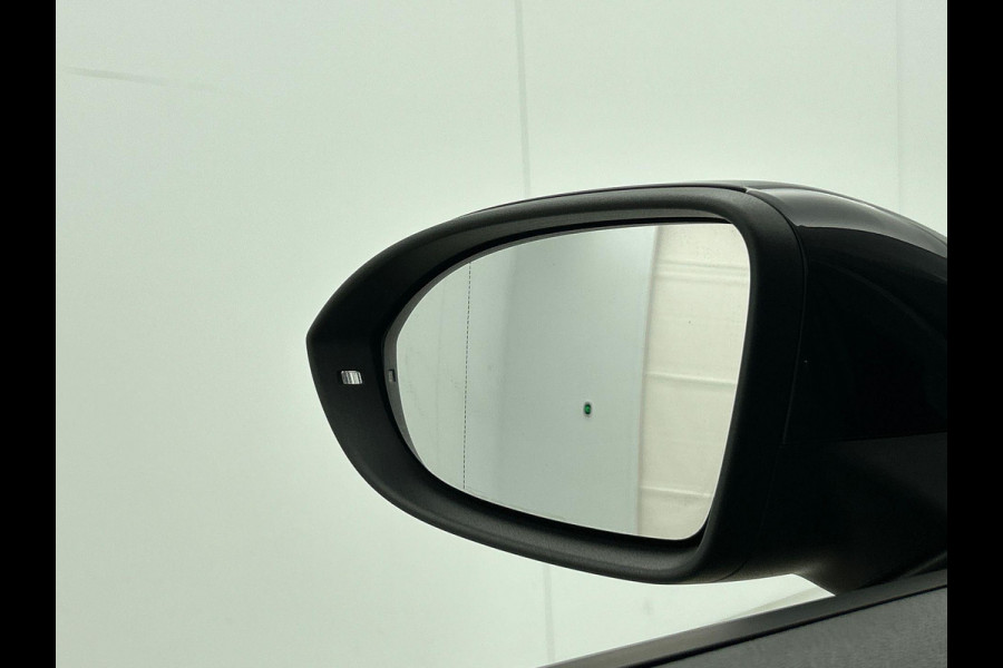 Volkswagen ID.3 Life 58 kWh Airco Full LED Navigatie Carplay Parkeersensoren Camera Adaptive Cruise Control 18" LM Velgen