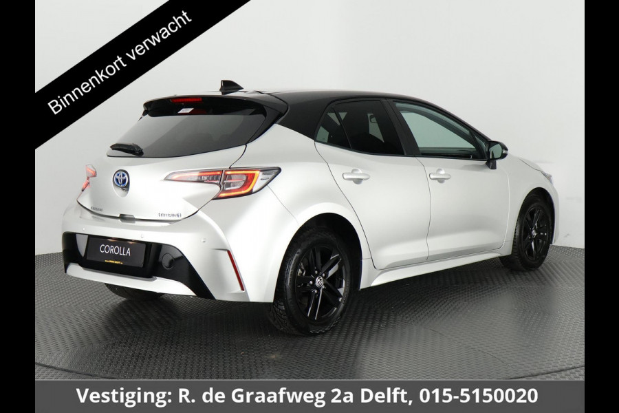 Toyota Corolla 1.8 Hybrid Active Bi-Tone | Apple Carplay & AndroidAUTO | Navigatie | Privacy Glass |