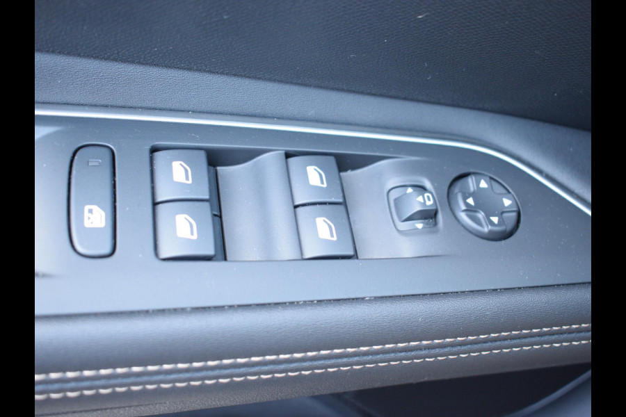 Peugeot 3008 1.2 Hybrid 136 GT | Afn. Trekhaak l 360 CAMERA MET SENSOREN | NAVIGATIE & CARPLAY | E.C.C. |
