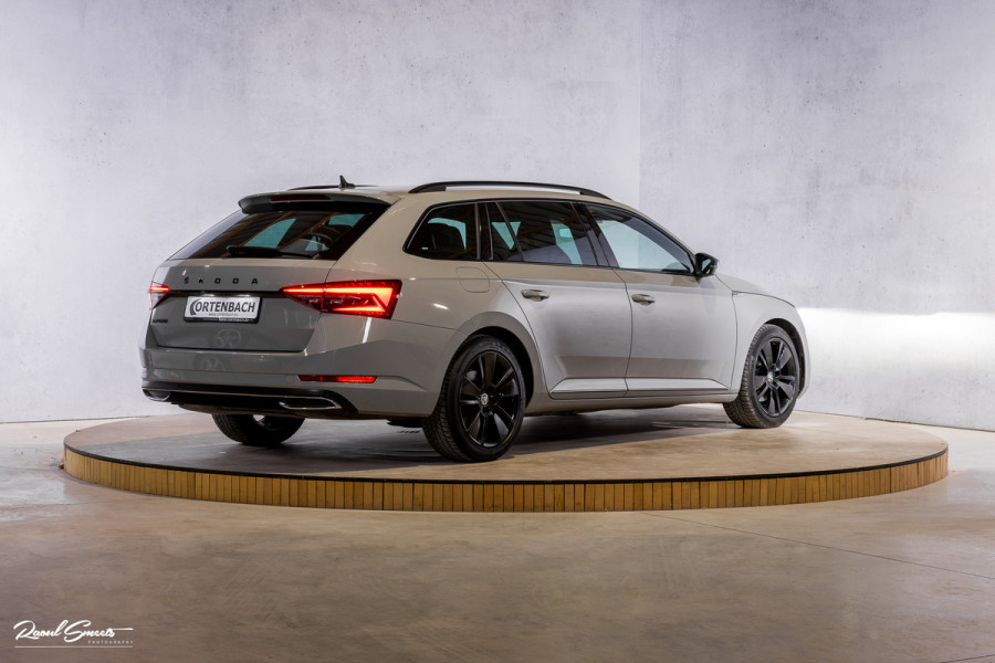 Škoda Superb Combi 1.5 TSI ACT Sportline Business | Steel Grey | Premium audio | Adaptieve cruise | Blis |