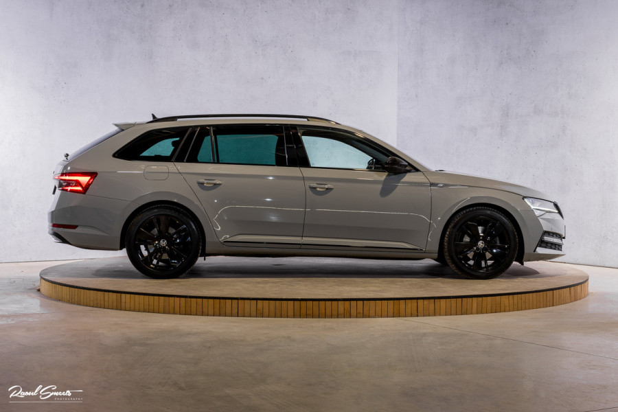 Škoda Superb Combi 1.5 TSI ACT Sportline Business | Steel Grey | Premium audio | Adaptieve cruise | Blis |