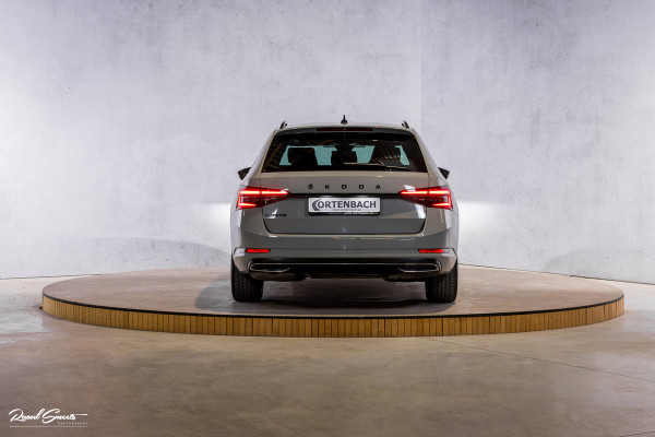 Škoda Superb Combi 1.5 TSI ACT Sportline Business | Steel Grey | Premium audio | Adaptieve cruise | Blis |