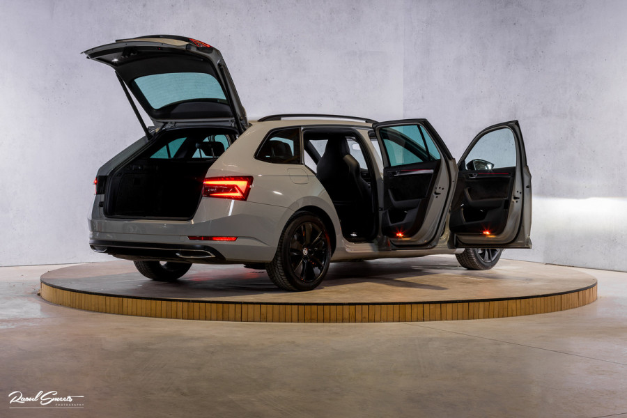 Škoda Superb Combi 1.5 TSI ACT Sportline Business | Steel Grey | Premium audio | Adaptieve cruise | Blis |