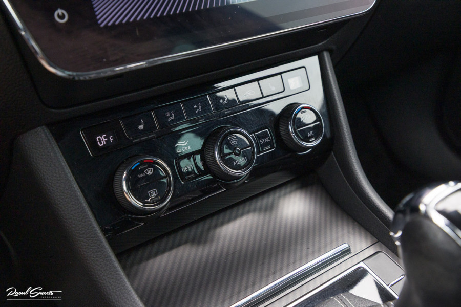 Škoda Superb Combi 1.5 TSI ACT Sportline Business | Steel Grey | Premium audio | Adaptieve cruise | Blis |