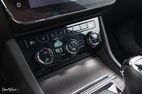 Škoda Superb Combi 1.5 TSI ACT Sportline Business | Steel Grey | Premium audio | Adaptieve cruise | Blis |