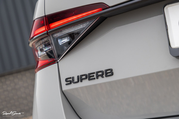 Škoda Superb Combi 1.5 TSI ACT Sportline Business | Steel Grey | Premium audio | Adaptieve cruise | Blis |