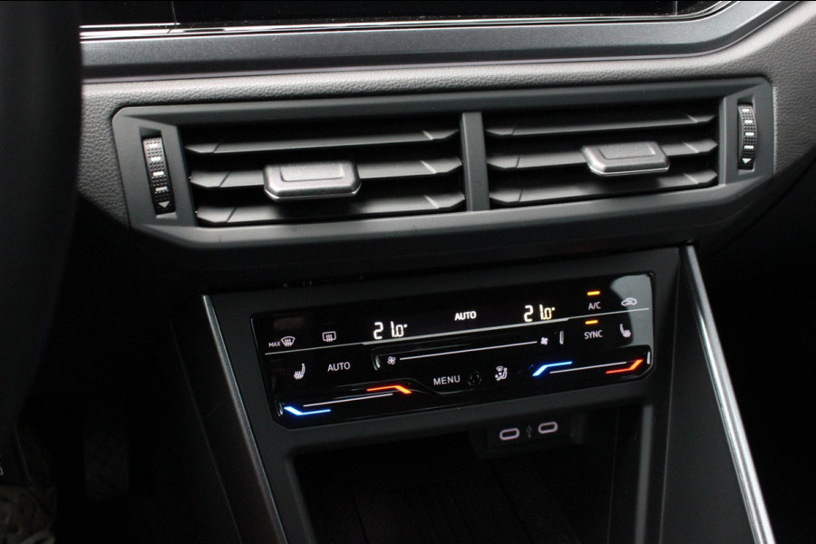 Volkswagen Polo 1.0 TSI R-Line OPTIONS / FULL BLACK / VERLAGINGSVEREN / APPLE CARPLAY / LED KOPLAMPEN / DIGITAL DASCH /MAXTON PACK