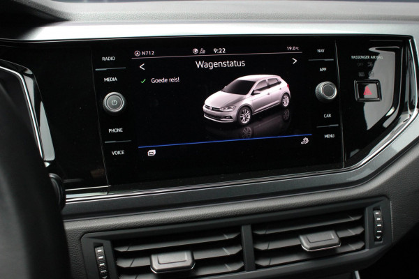 Volkswagen Polo 1.0 TSI R-Line OPTIONS / FULL BLACK / VERLAGINGSVEREN / APPLE CARPLAY / LED KOPLAMPEN / DIGITAL DASCH /MAXTON PACK