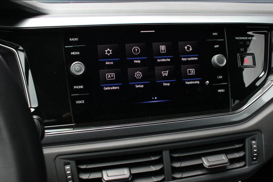 Volkswagen Polo 1.0 TSI R-Line OPTIONS / FULL BLACK / VERLAGINGSVEREN / APPLE CARPLAY / LED KOPLAMPEN / DIGITAL DASCH /MAXTON PACK