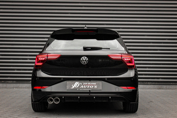 Volkswagen Polo 1.0 TSI R-Line OPTIONS / FULL BLACK / VERLAGINGSVEREN / APPLE CARPLAY / LED KOPLAMPEN / DIGITAL DASCH /MAXTON PACK