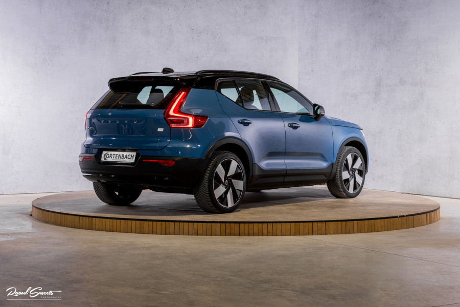 Volvo XC40 Recharge Twin Ultimate 78 kWh | Zwenkbare trekhaak | Panorama dak | Adaptieve cruise | Blis | Memory | Harman Kardon |