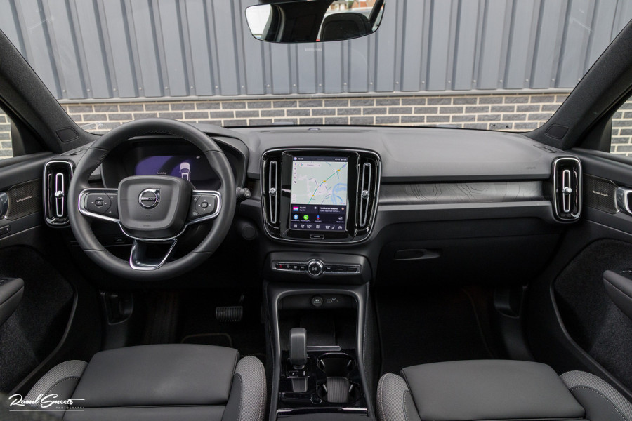 Volvo XC40 Recharge Twin Ultimate 78 kWh | Zwenkbare trekhaak | Panorama dak | Adaptieve cruise | Blis | Memory | Harman Kardon |