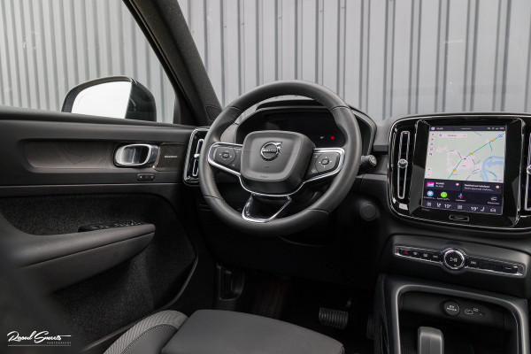 Volvo XC40 Recharge Twin Ultimate 78 kWh | Zwenkbare trekhaak | Panorama dak | Adaptieve cruise | Blis | Memory | Harman Kardon |